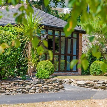 Luxury Victorian School With Views Of Harbour Fowey Exterior foto