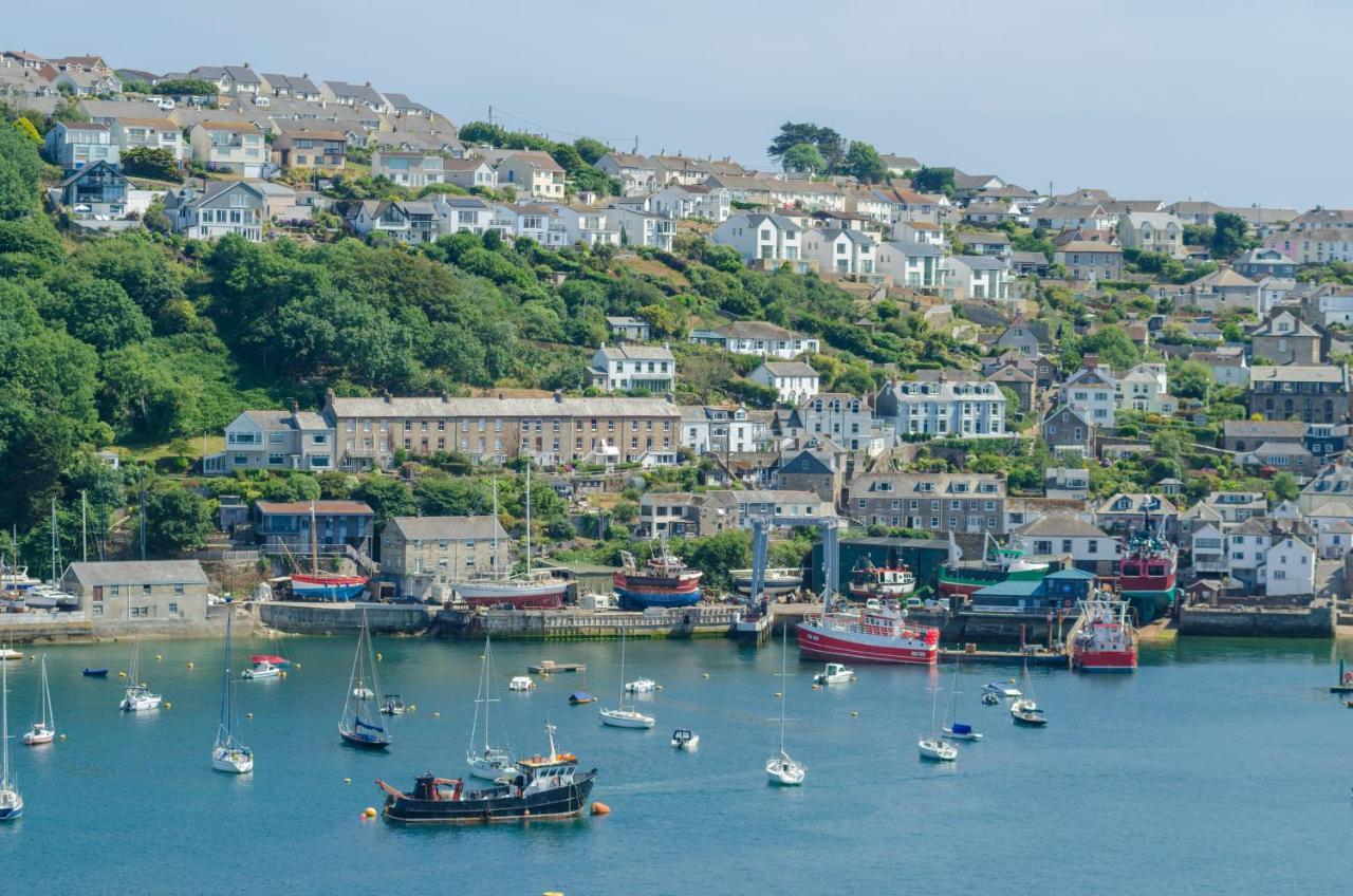 Luxury Victorian School With Views Of Harbour Fowey Exterior foto