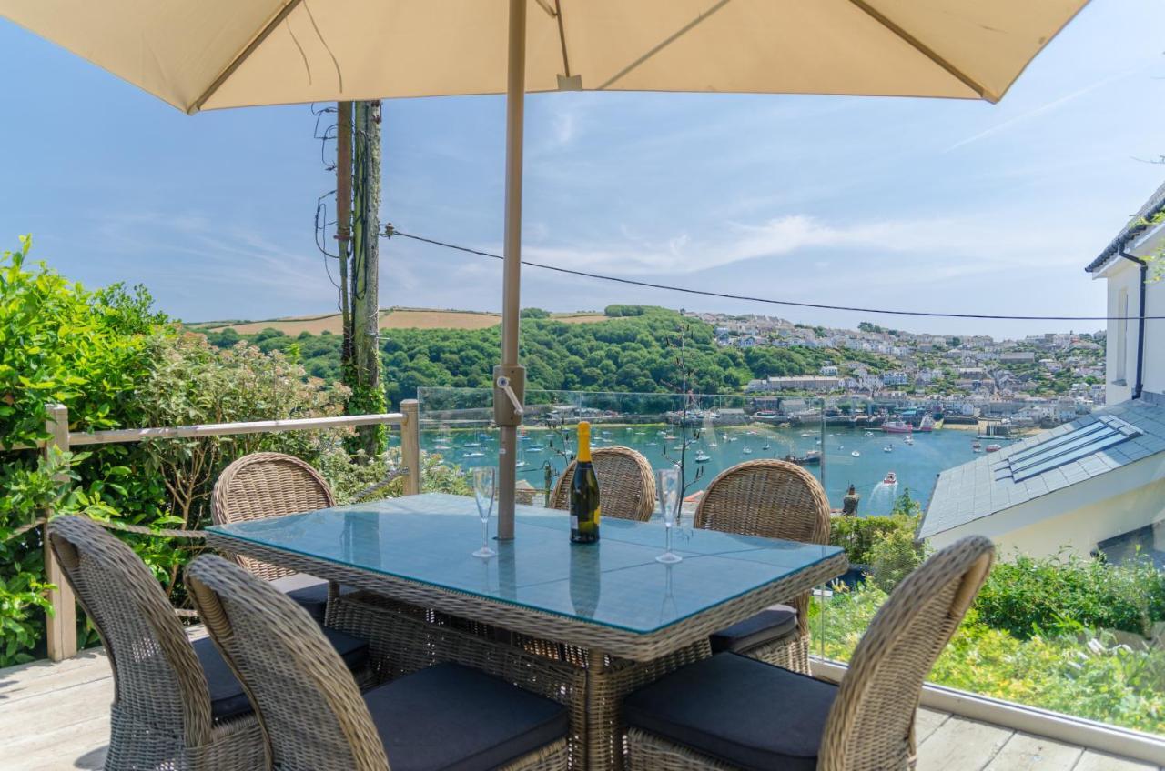 Luxury Victorian School With Views Of Harbour Fowey Exterior foto